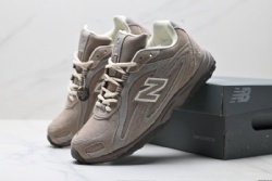 New Balance 204L Series