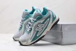 New Balance 204L Series