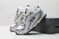 New Balance 204L Series